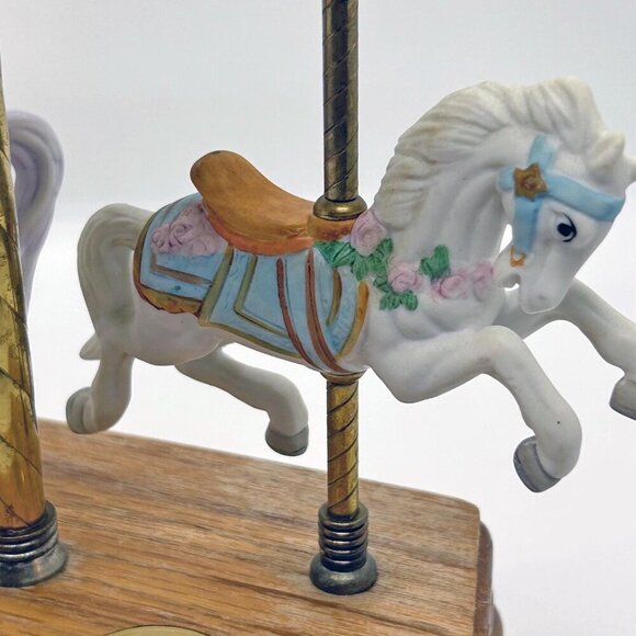 Vintage Willits Design Carousel Music Box - Picture 2 of 10